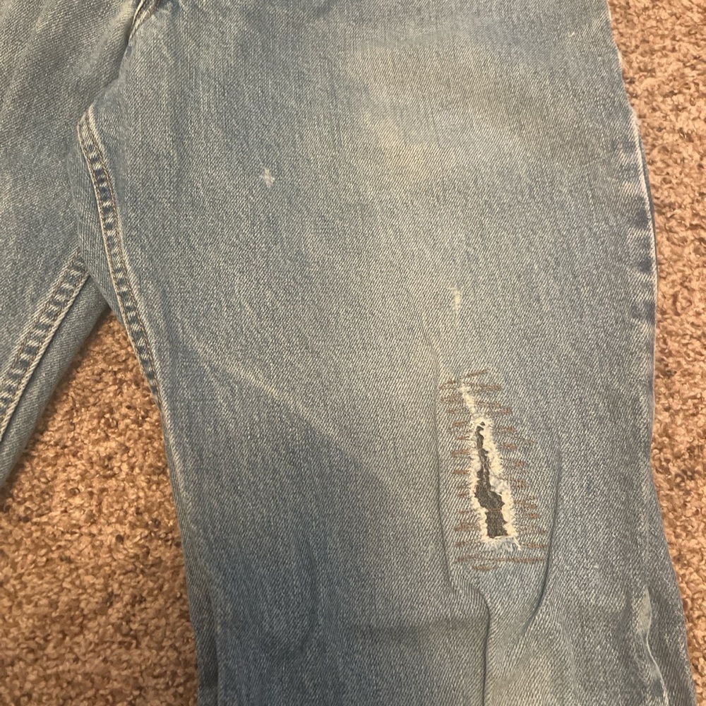 560 Levi’s - Picture 4 of 6